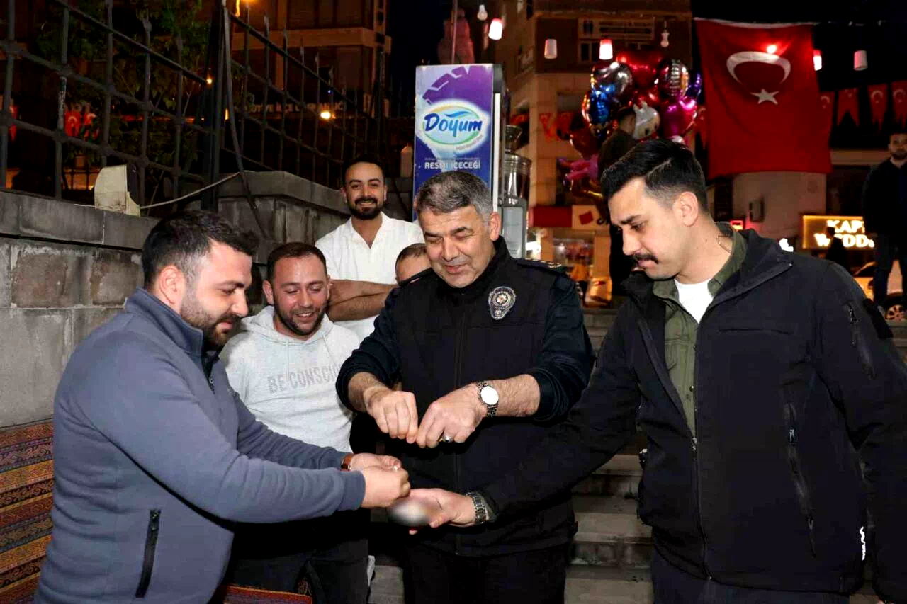 Erzurum’da Emniyet Müdürü tavsiye etti, vatandaş sigarayı bıraktı