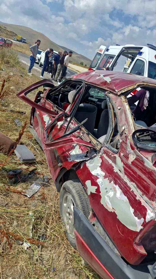 Erzurum’da feci kaza: 2 ölü, 4 yaralı