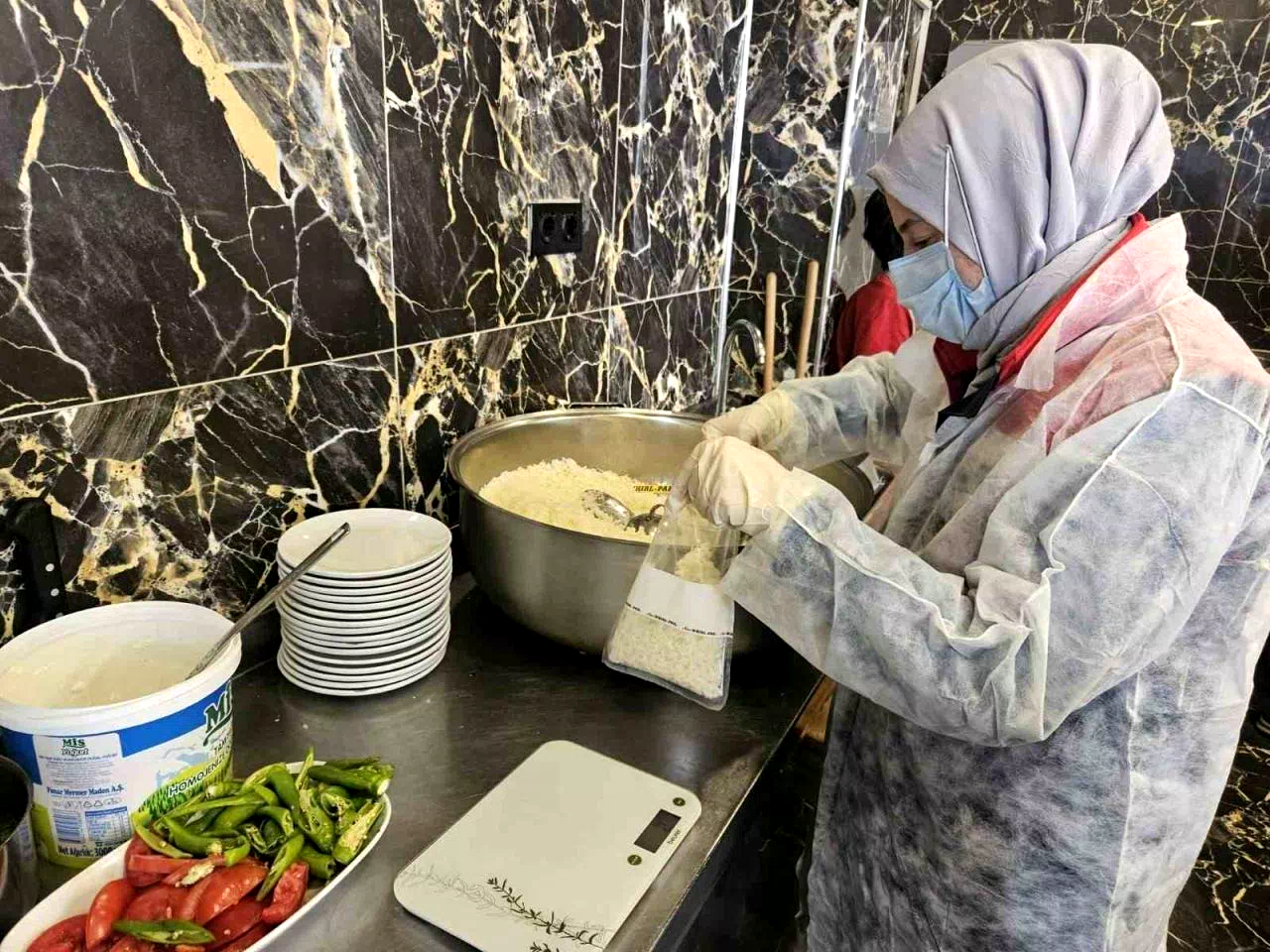 Erzurum’da gıda satışı yapan işyerleri denetlendi