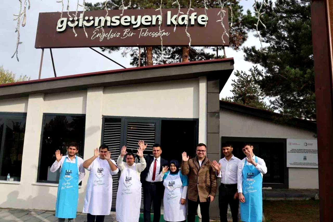 Erzurum’da “Gülümseyen Kafe” özel bireylerin üretim merkezi oldu