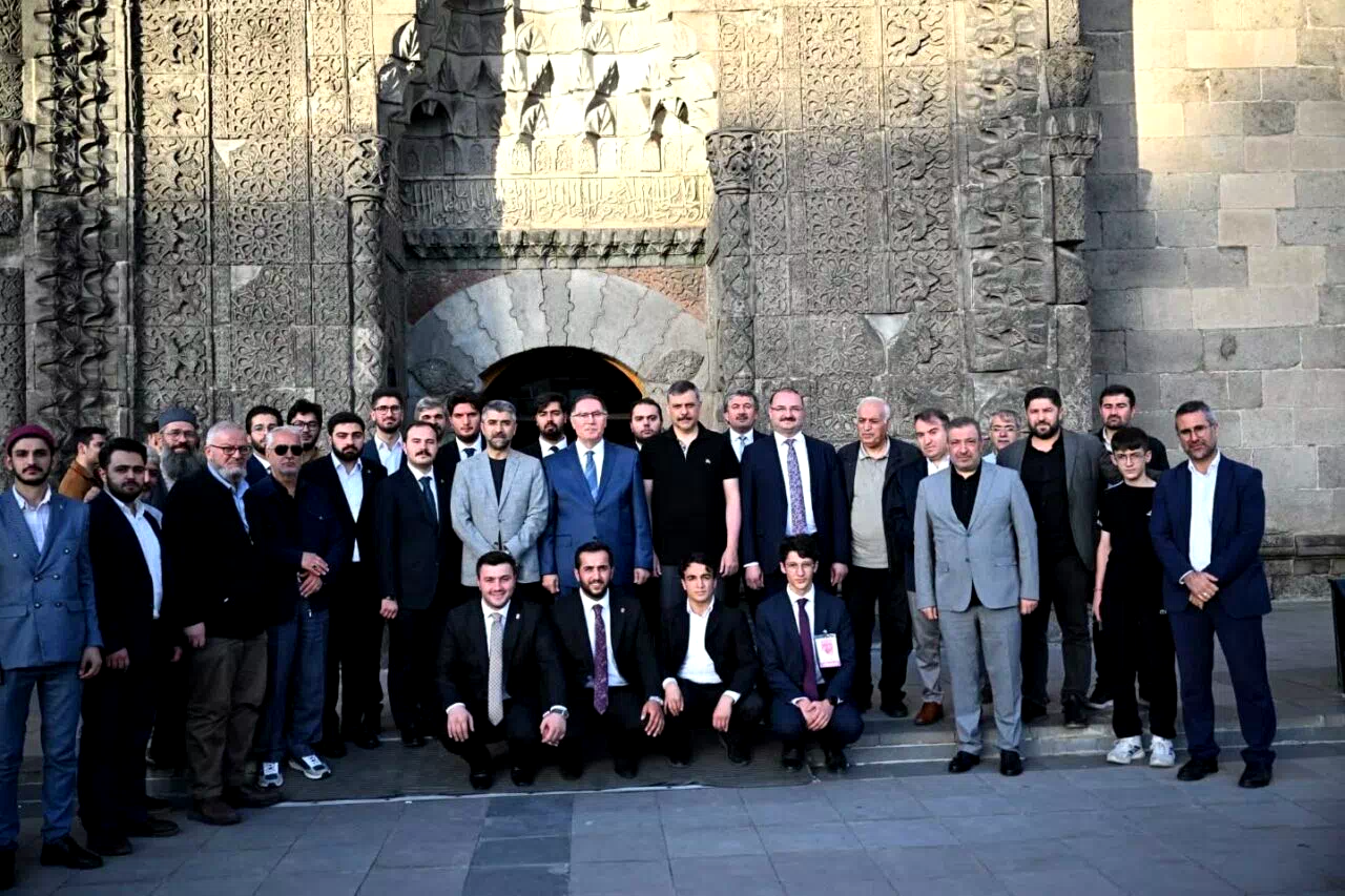 Erzurum’da “Hukuk Akademisi” oturumları tamamlandı