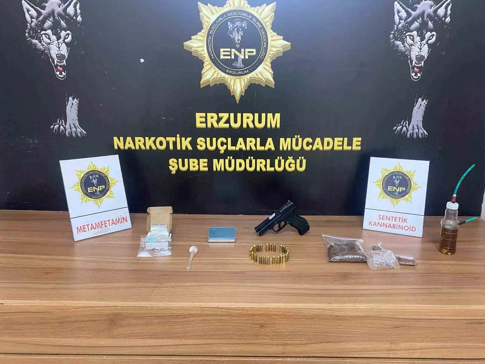 Erzurum’da Narkotik Ekipleri Operasyonla 6 Kişiyi Gözaltına Aldı.