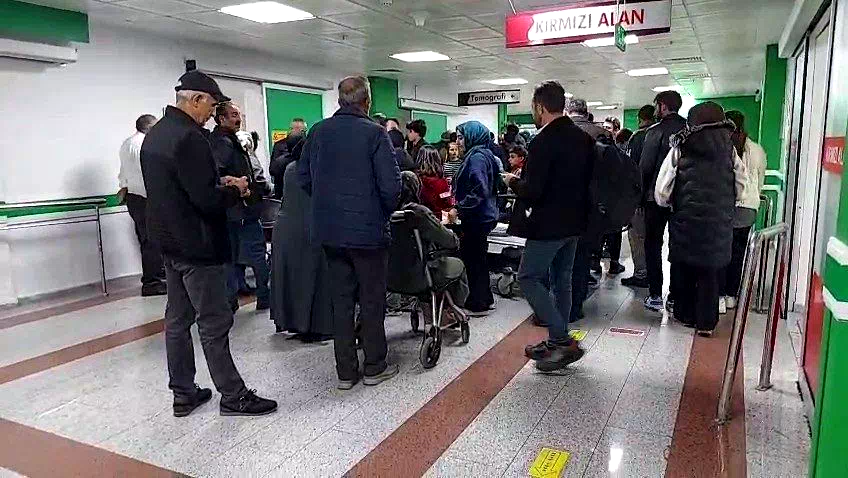 Erzurum’da okul çıkışı merdivenlerde izdiham: 23 öğrenci yaralandı