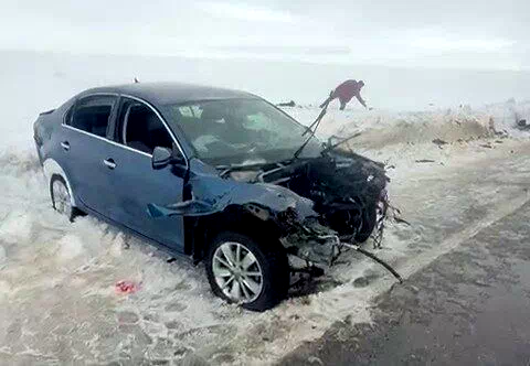 Erzurum’da otomobille tırın çarpıştığı kazada sürücüler yaralandı