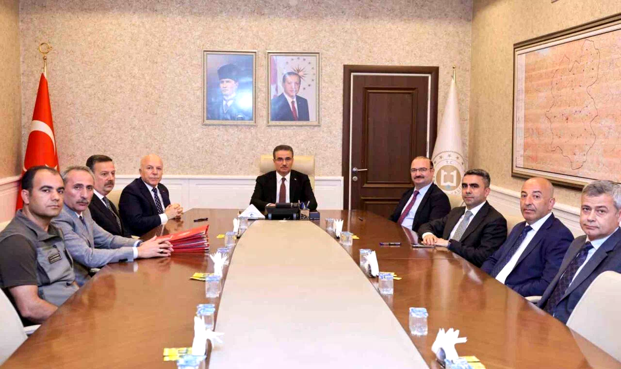 Erzurum’da sahipsiz hayvanlar için tarihî iş birliği