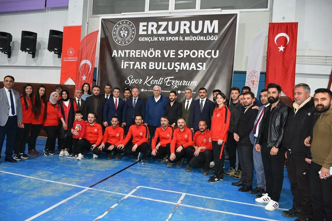 ERZURUM’DA SPORCULAR İLE İFTAR SOFRASINDA BULUŞTULAR