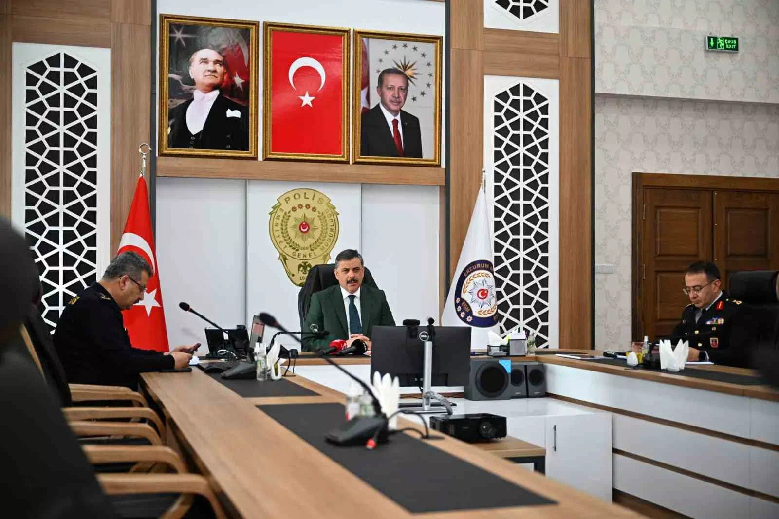 Erzurum’da suçla mücadelede gerçekleşen gelişmeler değerlendirildi.