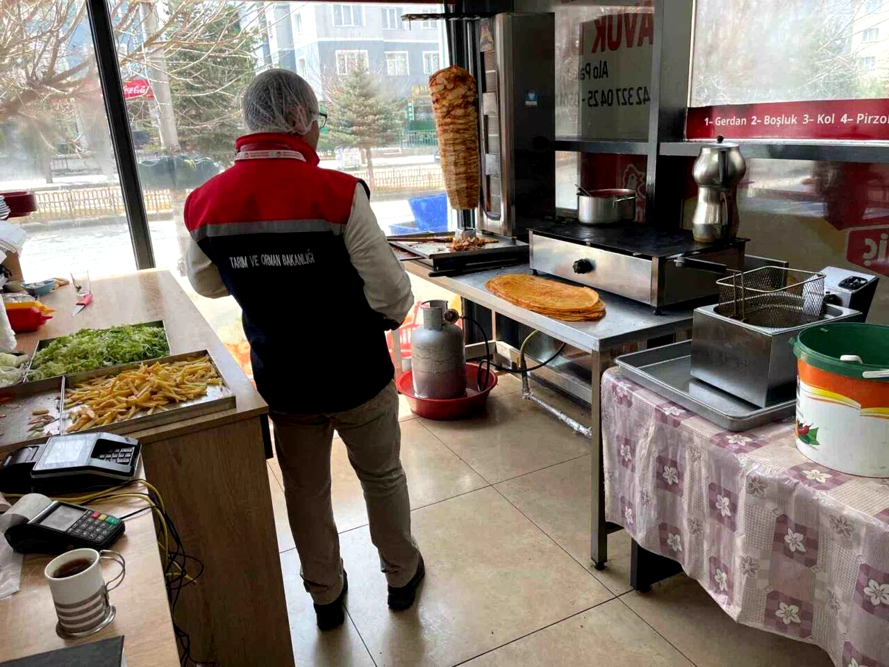 Erzurum’da tavuk dönercilere denetim