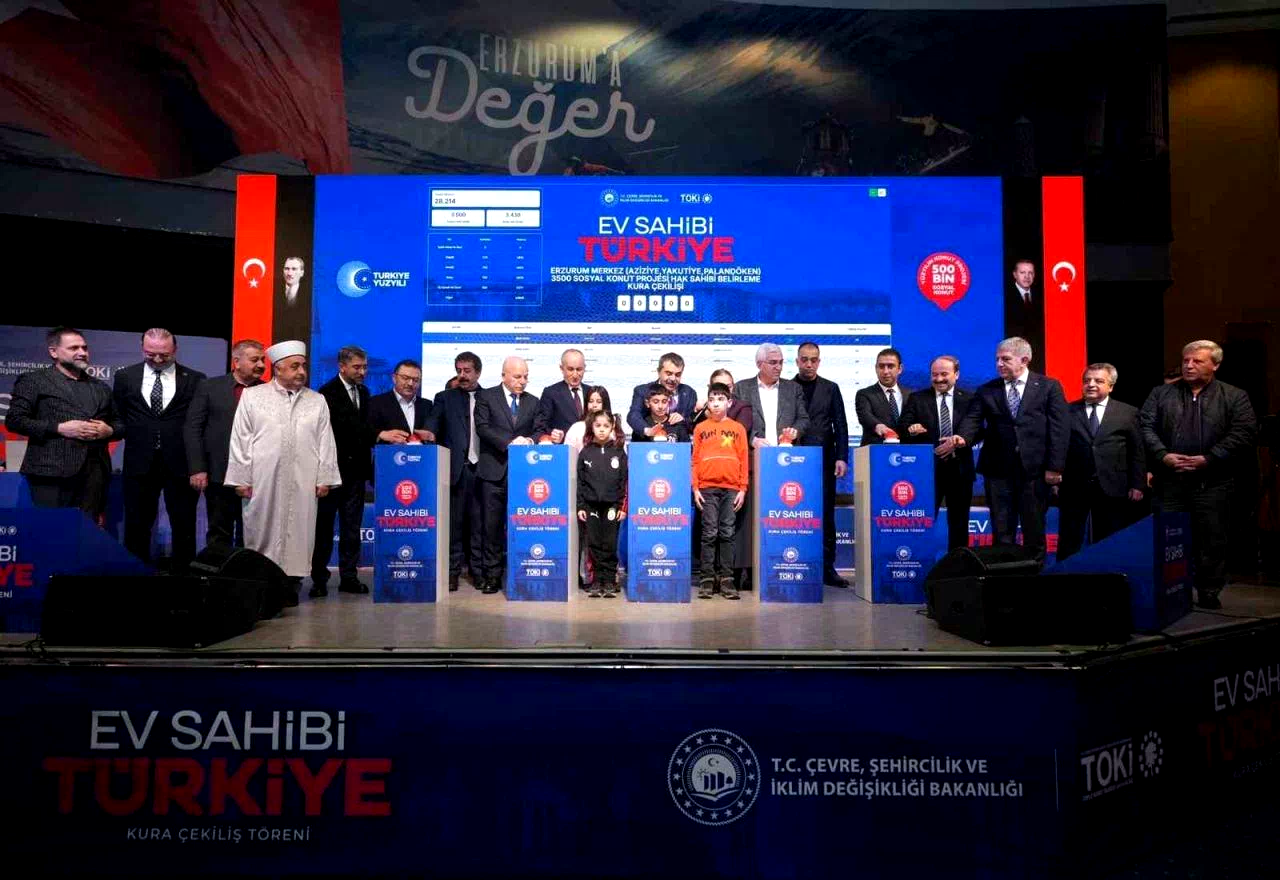 Erzurum’da TOKİ kuraları çekildi