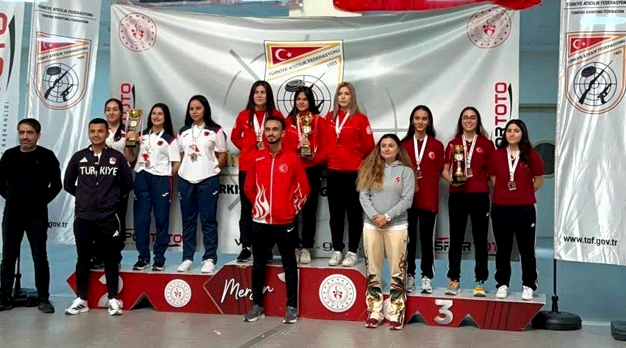 Erzurum ETÜ Atıcılık takımı Mersin’de birinci oldu