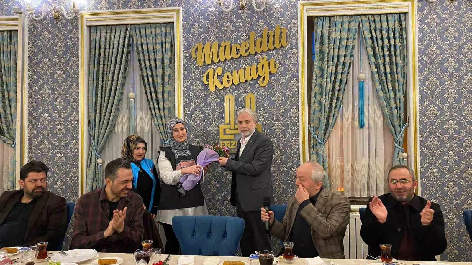Erzurum İl Müftülüğü, İyilik Haftası’nda himaye altındaki çocukları iftarda bir araya getirdi.