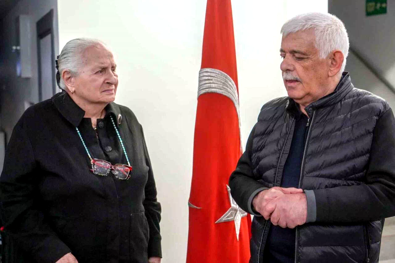 Erzurum Kazım Karabekirbekir Paşa’nın kızını bağrına bastı