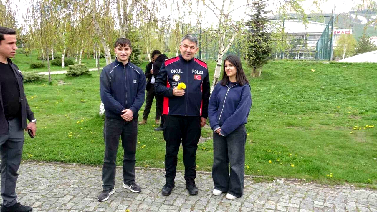 Erzurum polisinden okul çevrelerinde tam güvenlik