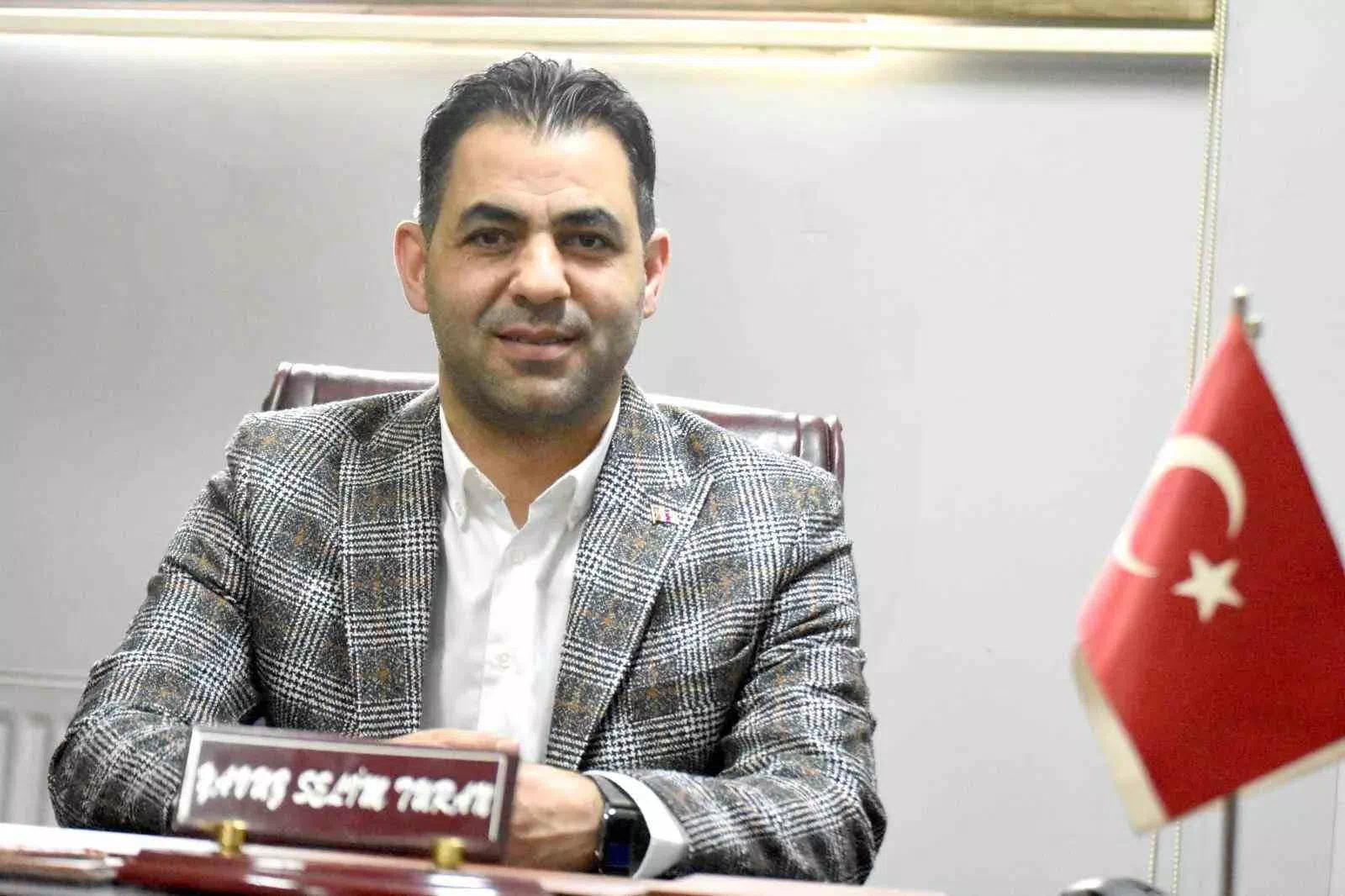 Erzurum Şube Başkanı Yavuz Selim Turan, 107.Yılda Kurtuluşun Onurunu Yaşatıyor.