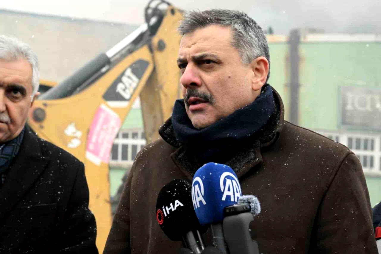 Erzurum Valisi Mustafa Çiftçi’den yangın açıklaması: “Allah milletimize böyle acılar yaşatmasın”