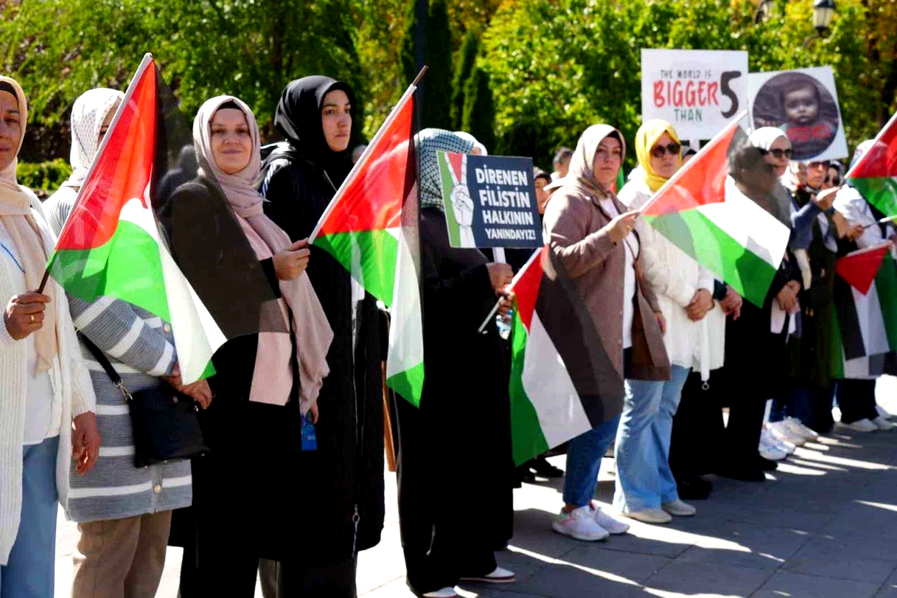 Erzurumlu kadınlardan Gazze’ye destek