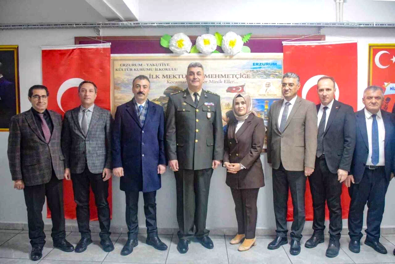 Erzurumlu minik yürekler Mehmetçiğe mektup yazdı