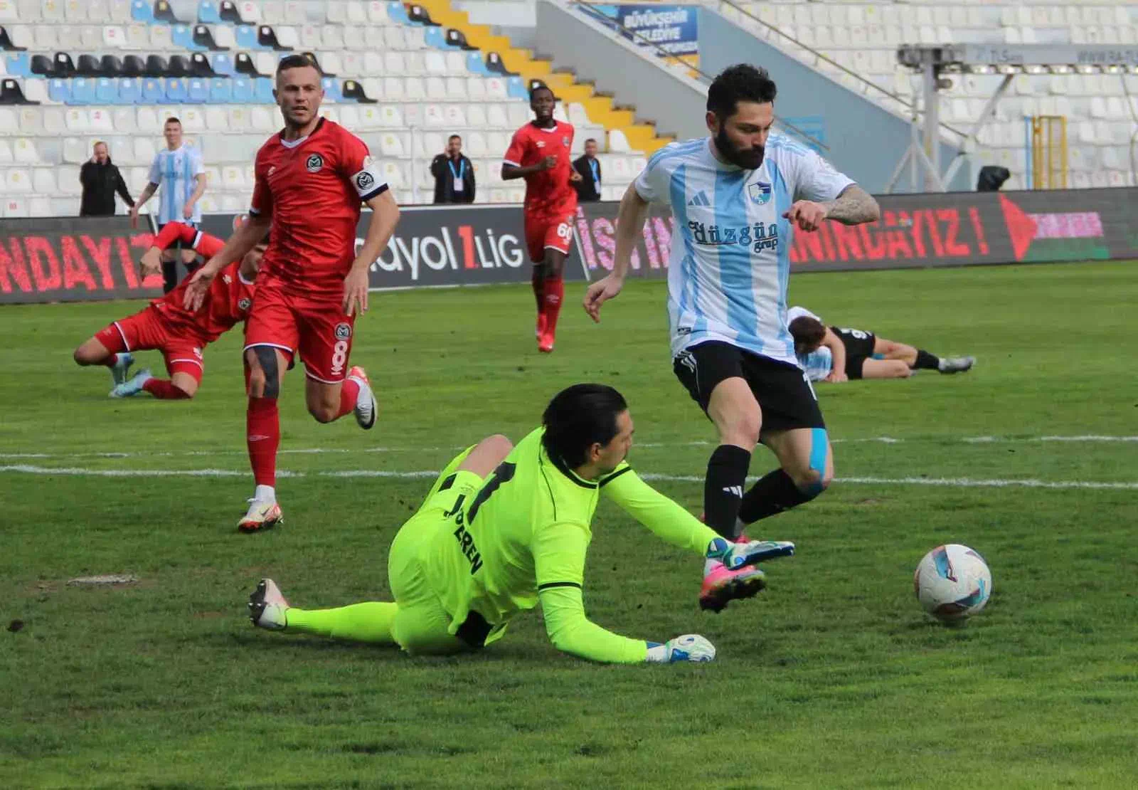 Erzurumspor FK, Manisa FK’yı 1-0 mağlup etti.