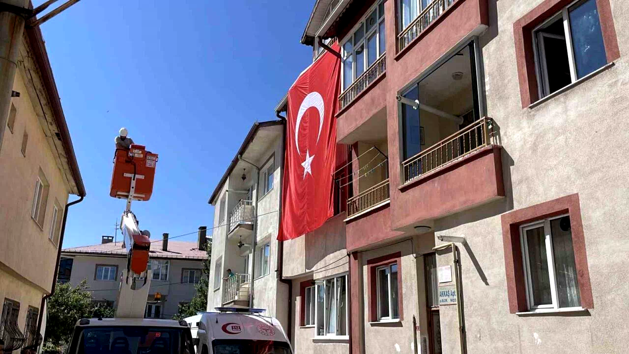 Eşinin şehadet haberini Sivas’ta aldı