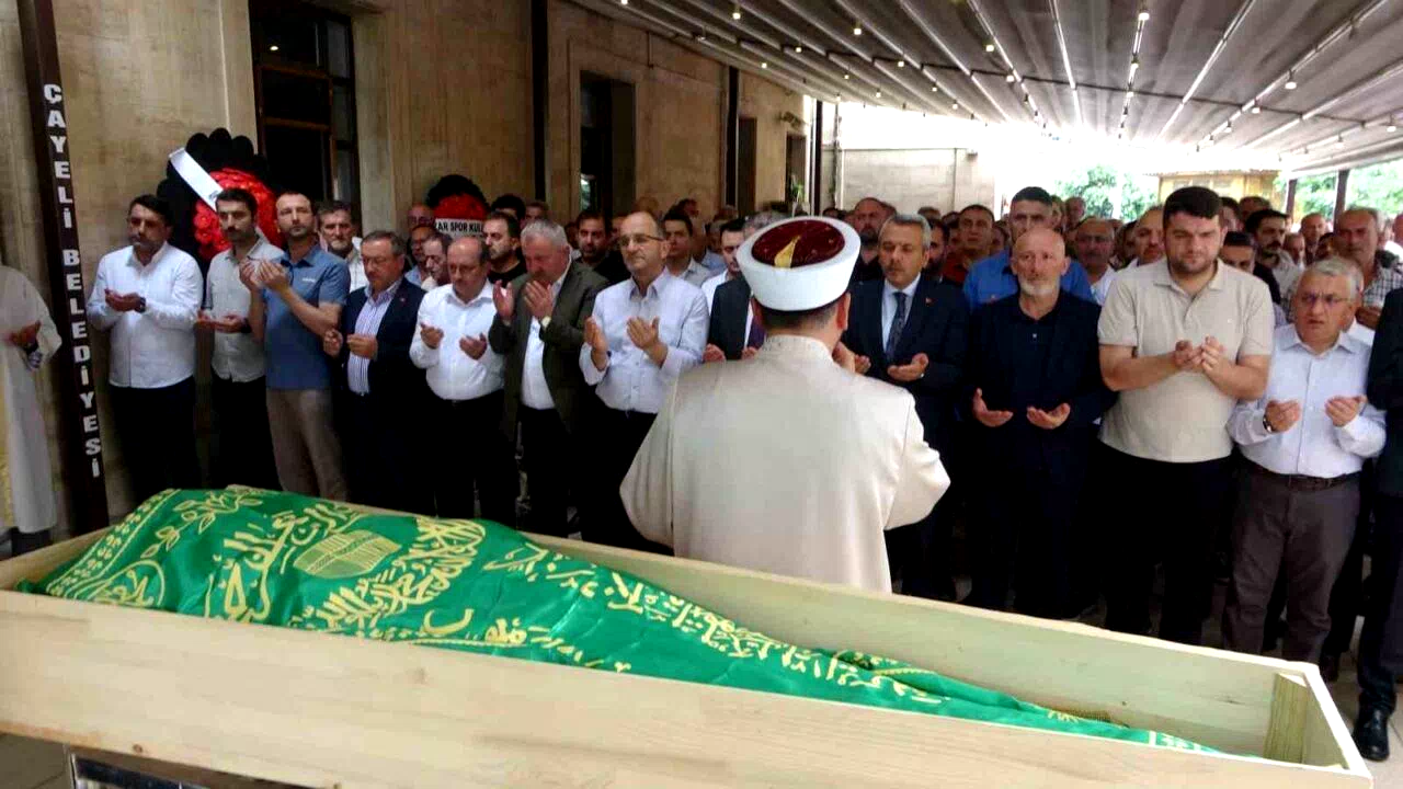 Eski Milletvekili Ayar’ın babası son yolculuğuna uğurlandı