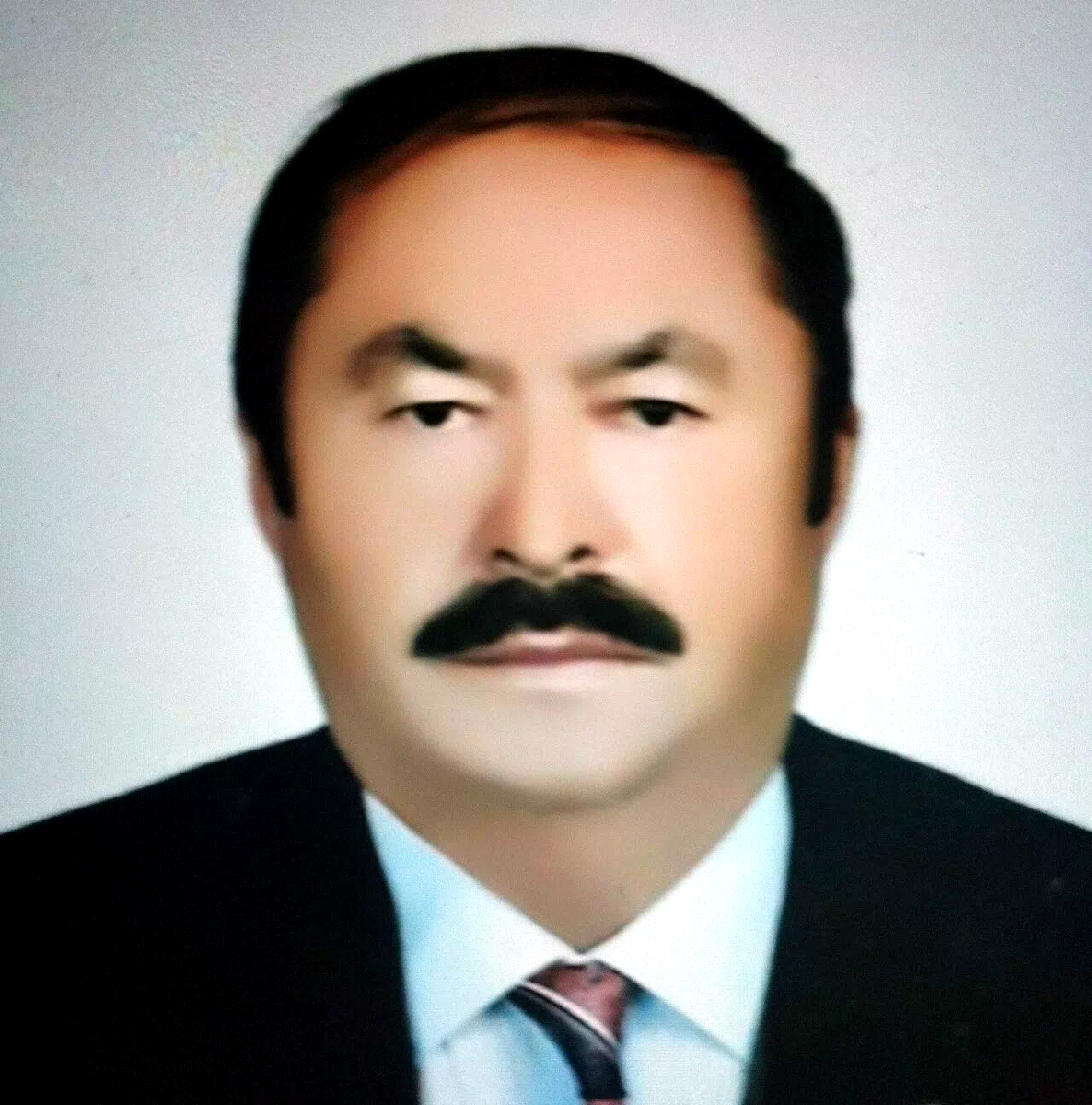 Eski muhtar arı sokması sonucu hayatını kaybetti