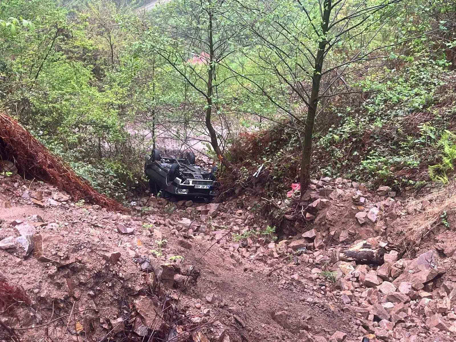 Espiye’de Otomobilin Şarampole Devrilmesi Sonucu 4 Yaralı
