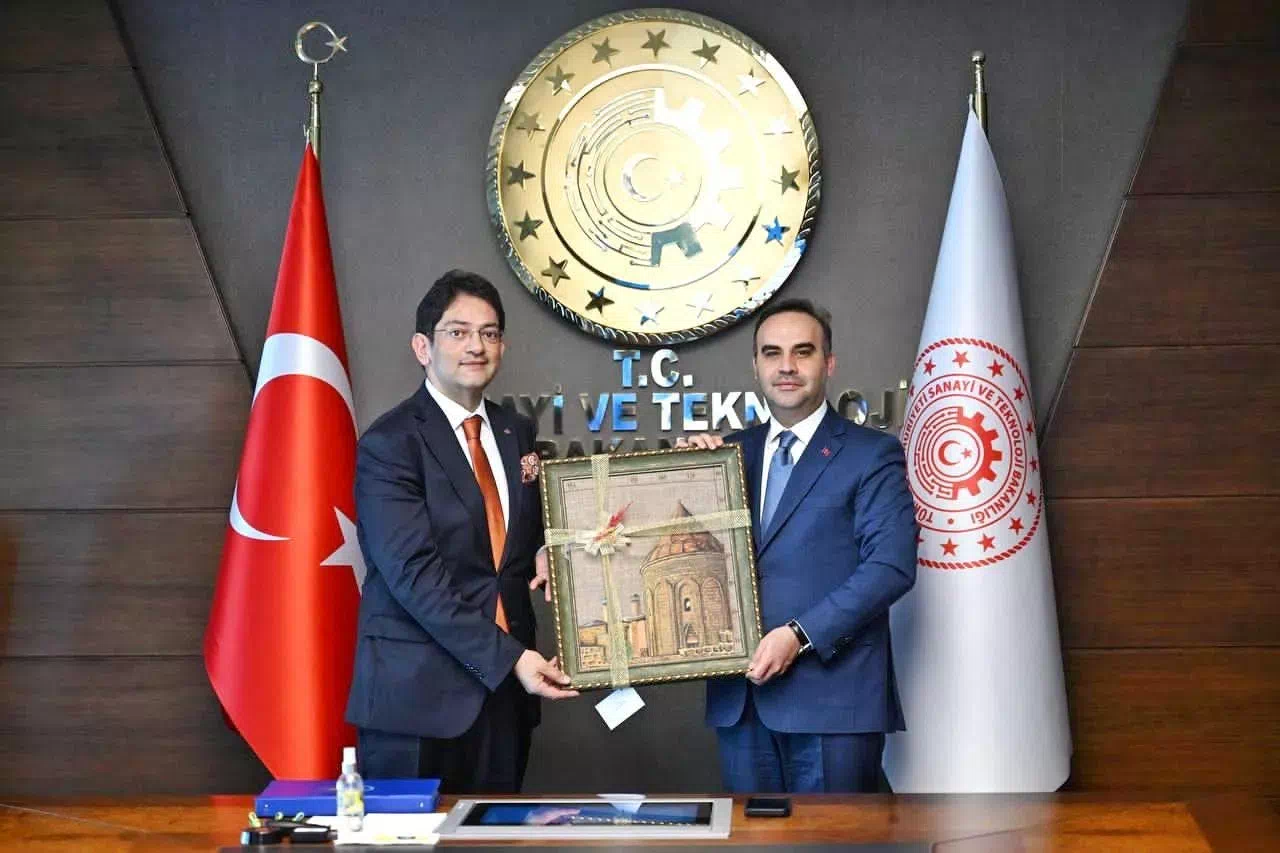 ETB Başkanı Oral, Sanayi ve Teknoloji Bakanı’ndan projelere destek istedi.