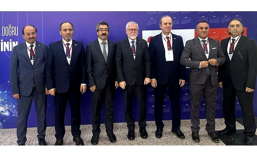 ETÜ Rektörü Prof. Dr. Bülent Çakmak, YÖK’ün “2030 Türk yükseköğretim yol haritası” toplantısına katıldı