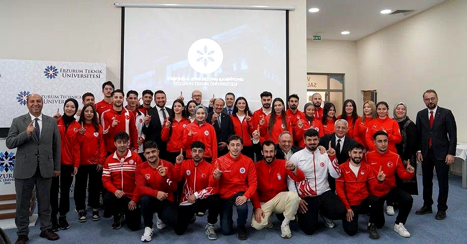 ETÜ, üniversiteler ligindeki şampiyonluğunu basın buluşmasıyla kutladı