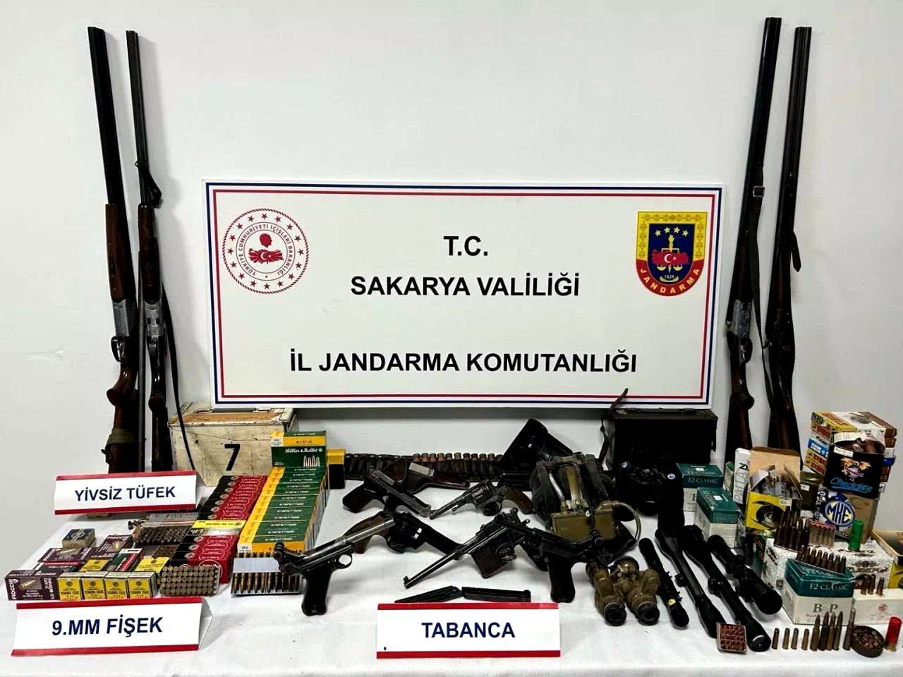 Ev değil cephanelik: 60 yaşındaki şahıs tutuklandı