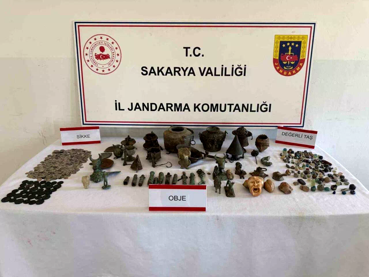 Evini kaçak müzeye dönüştüren şahıs yakalandı