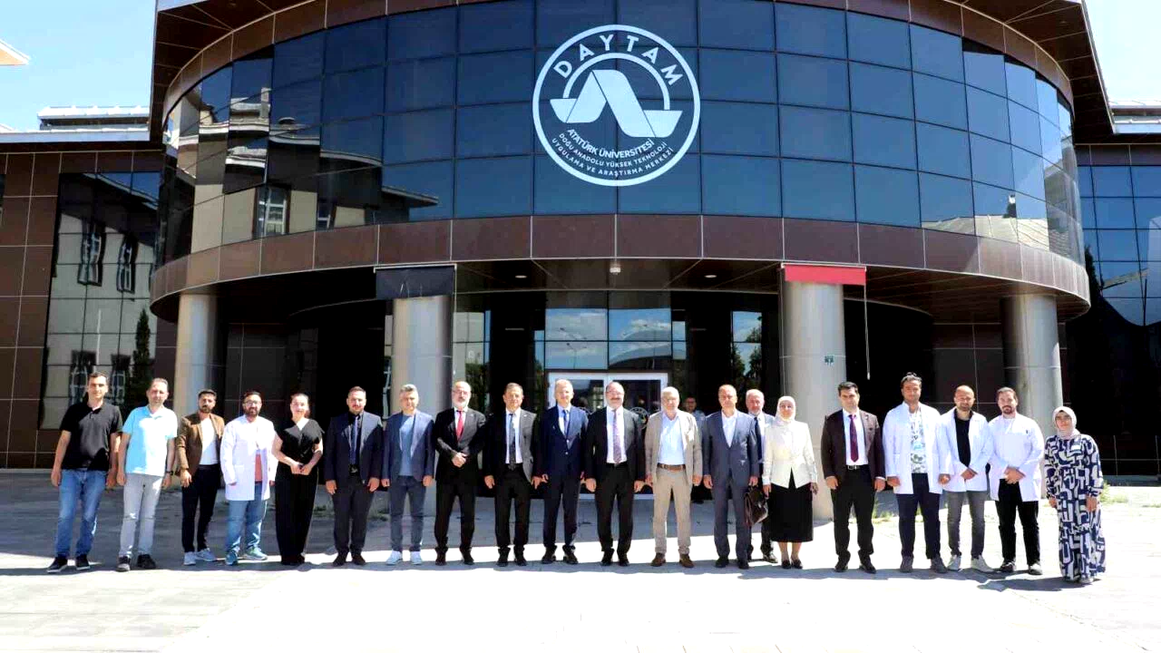 EVYAP heyeti, ilaç hammadde üretim tesisi için Atatürk Üniversitesinde