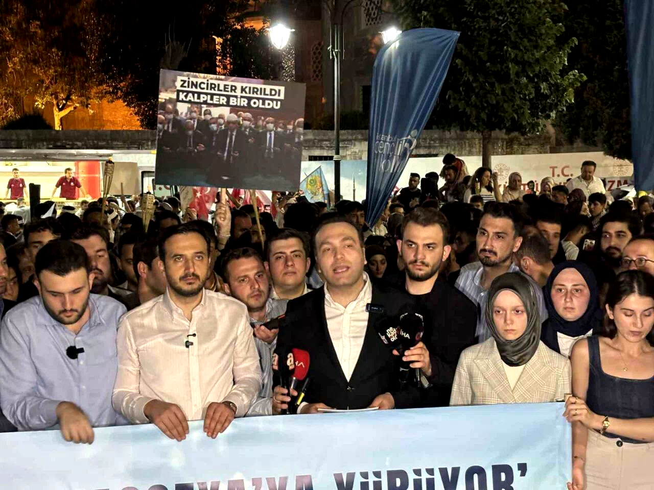 Fatih’te Ayasofya’nın açılış yıldönümü yürüyüşü