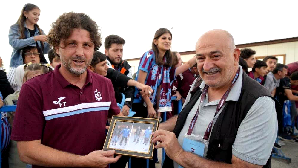 Fatih Tekke’ye gece kayağı fotoğrafı sürprizi
