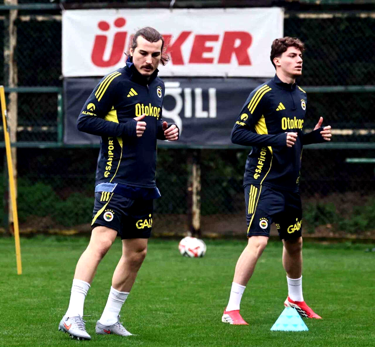 Fenerbahçe’de Beşiktaş derbisinin hazırlıkları devam etti