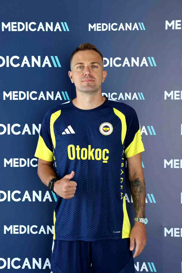 Fenerbahçe’de Mert Günok, ligin ilk haftasında forma giyemeyecek