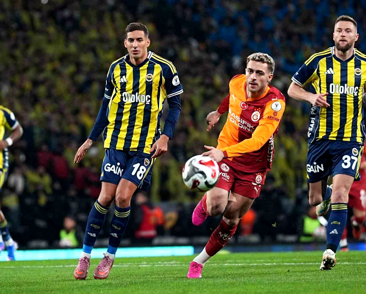 Fenerbahçe’de tek hedef; derbi galibiyetiyle yarışa tutunmak