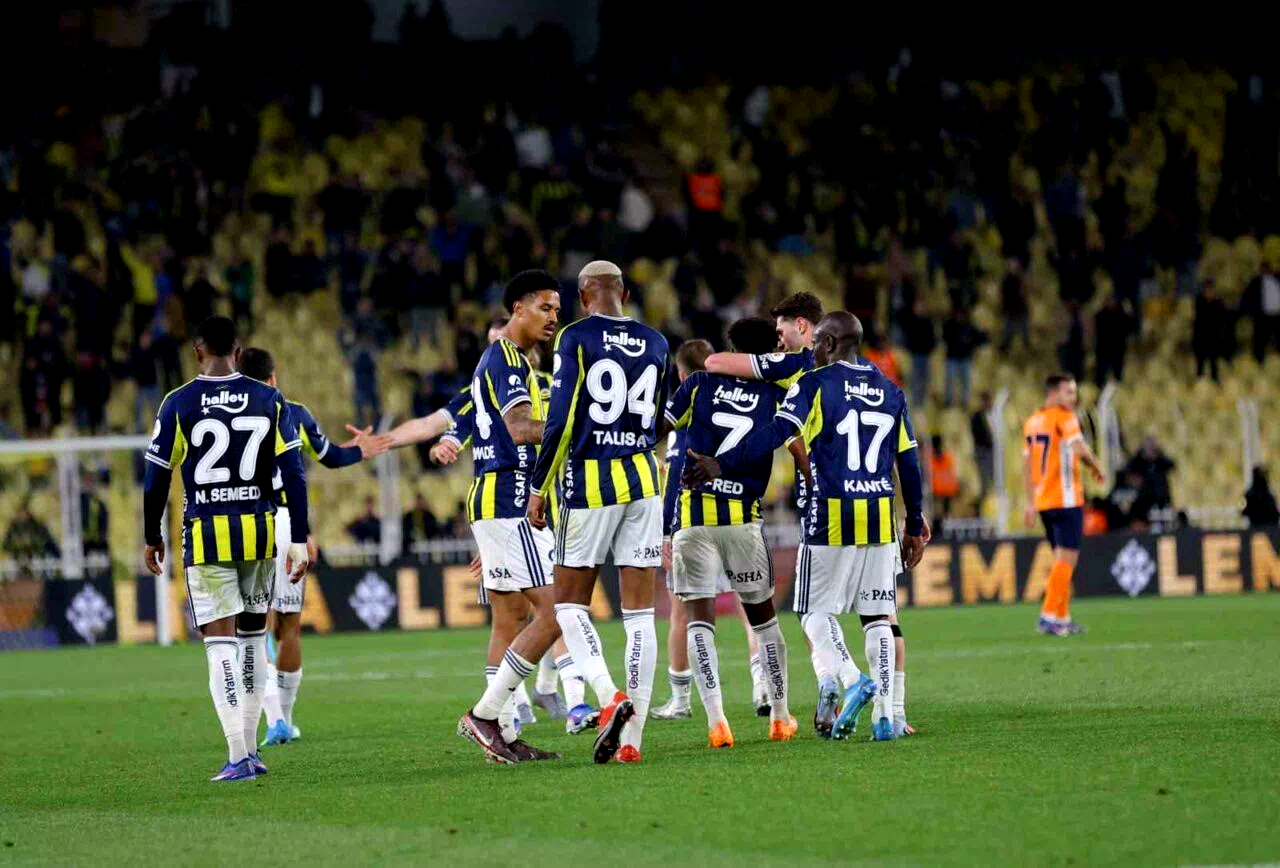 Fenerbahçe, Kadıköy’de Başakşehir’e karşı galibiyet serisini sürdürdü