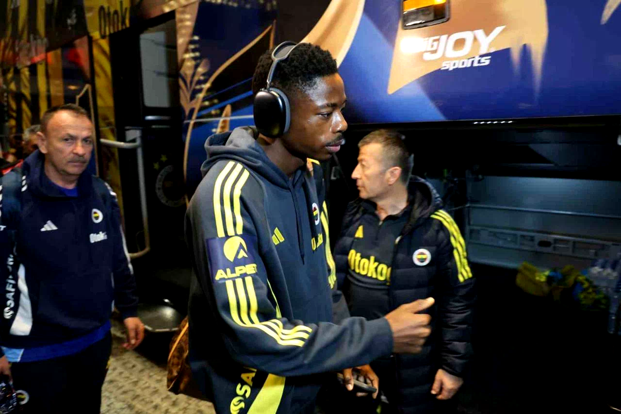 Fenerbahçe kafilesi Adana’ya geldi