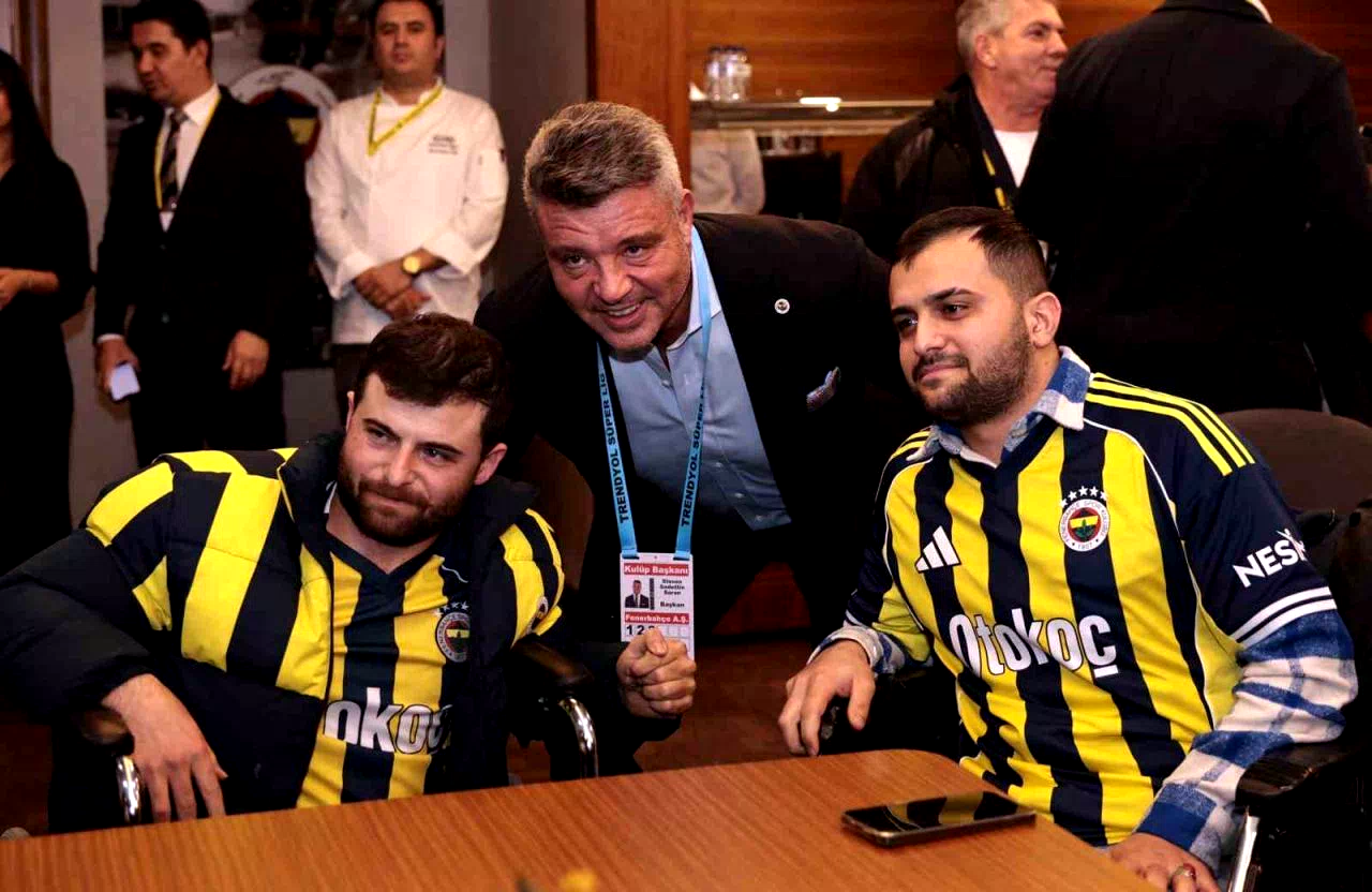 Fenerbahçe, Konyaspor maçında özel konuklarını ağırladı