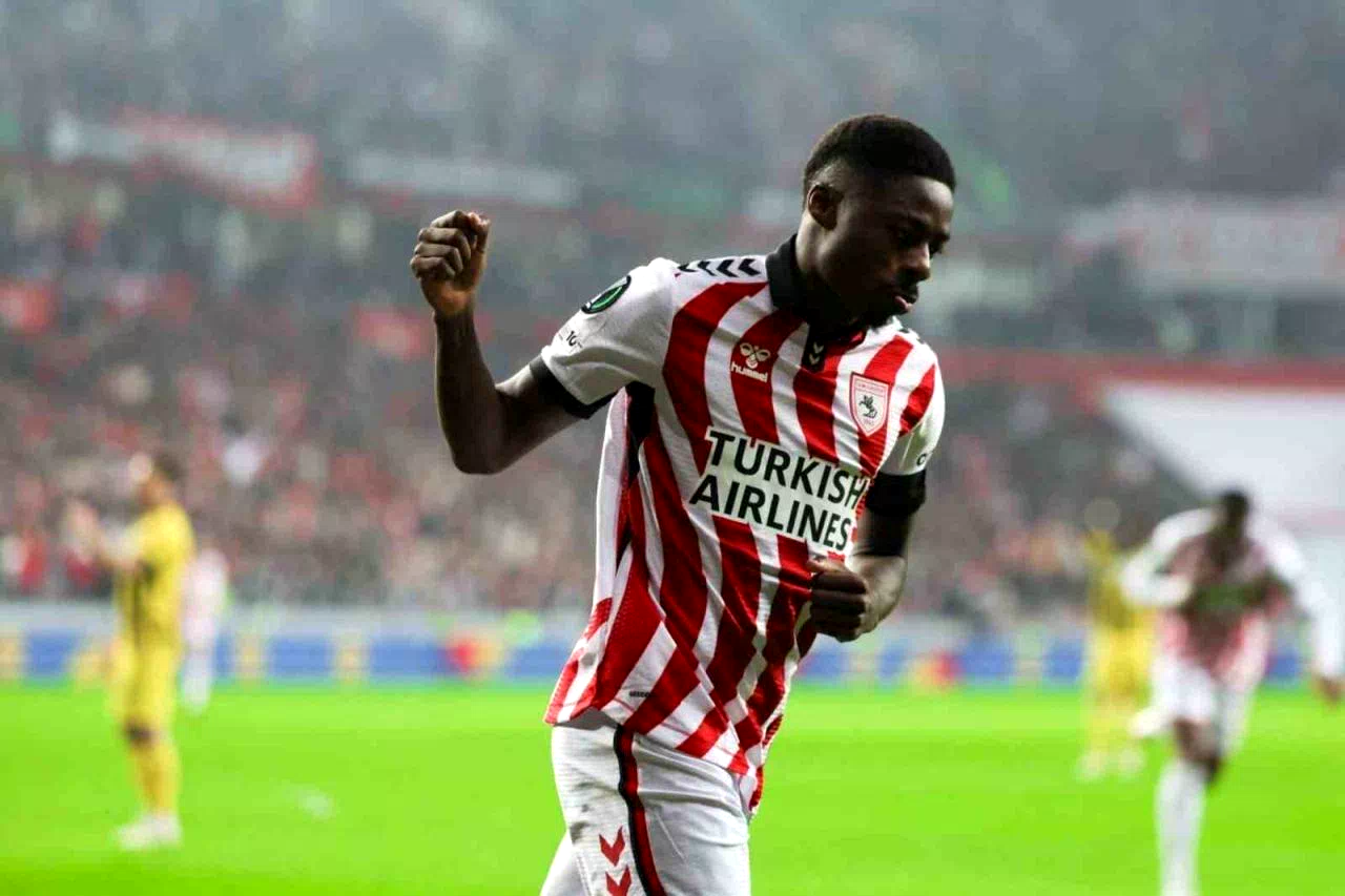 Fenerbahçe, Musaba’nın lisansını çıkardı