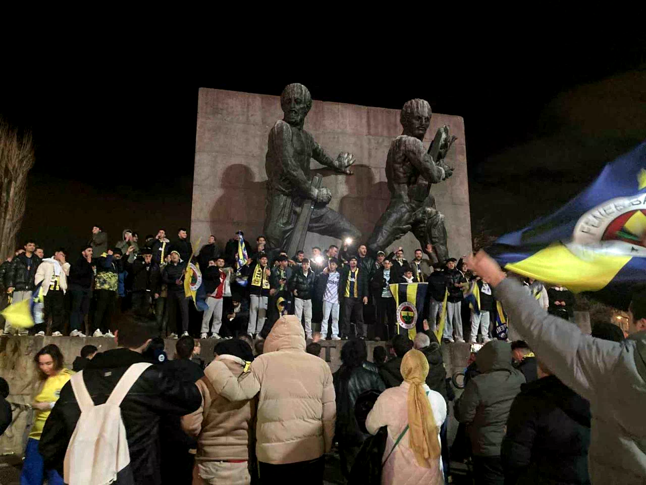 Fenerbahçe’nin Süper Kupa zaferi Ankara’da kutlandı