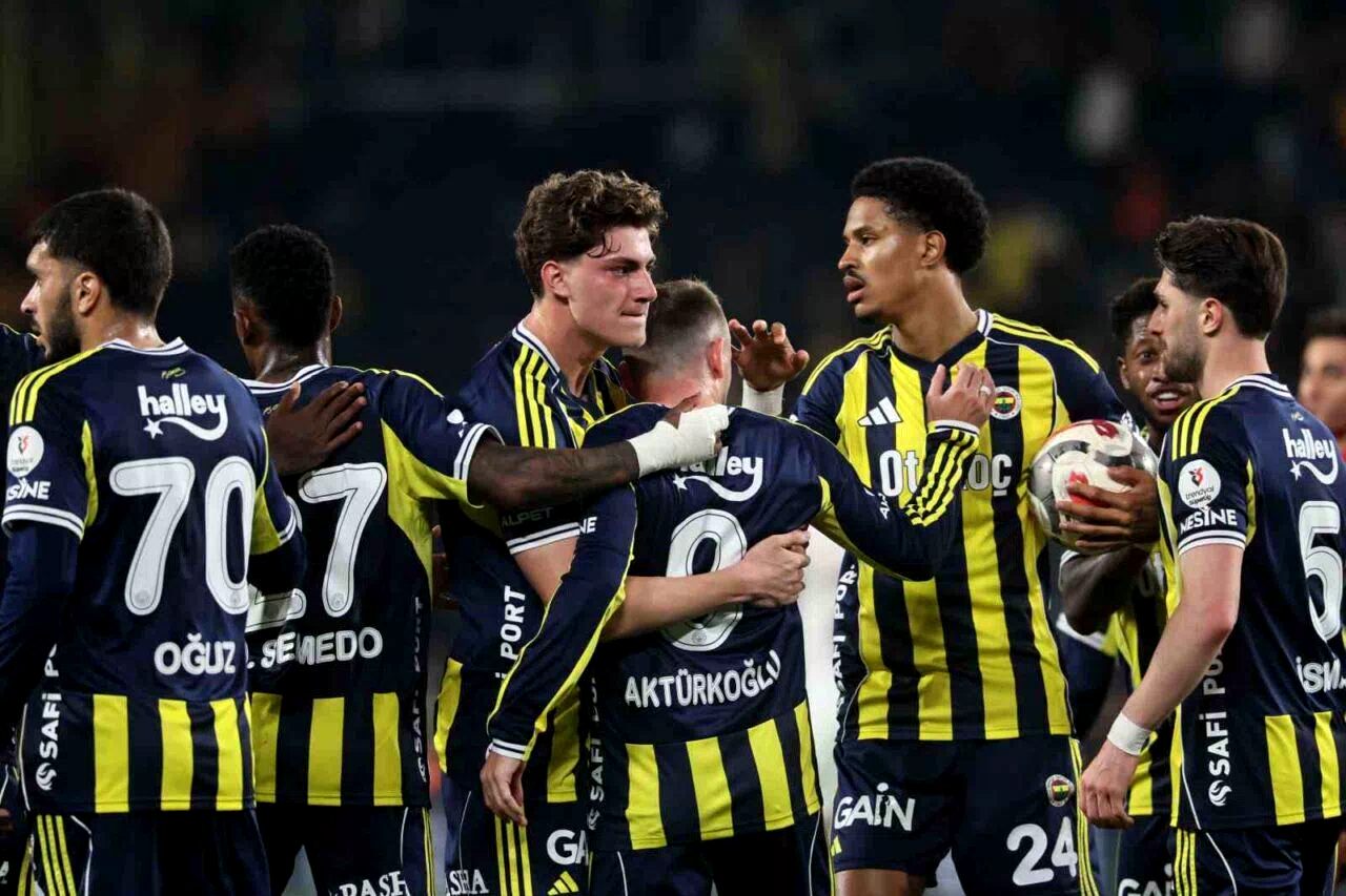 Fenerbahçe, sezonu 74 puanda tamamladı