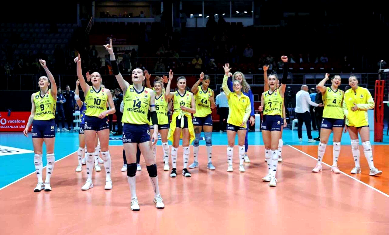 Fenerbahçe, Sultanlar Ligi’nde finalde