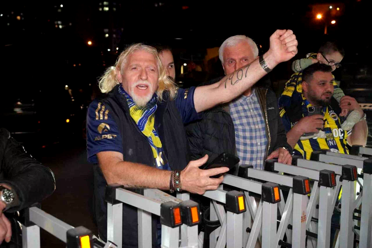 Fenerbahçe’ye Rize’de coşkulu karşılama