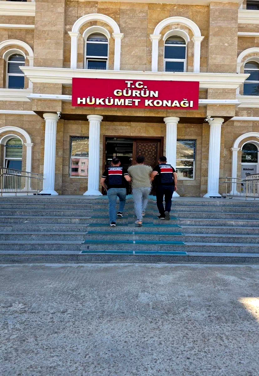 FETÖ firarisi Sivas’ta yakayı ele verdi