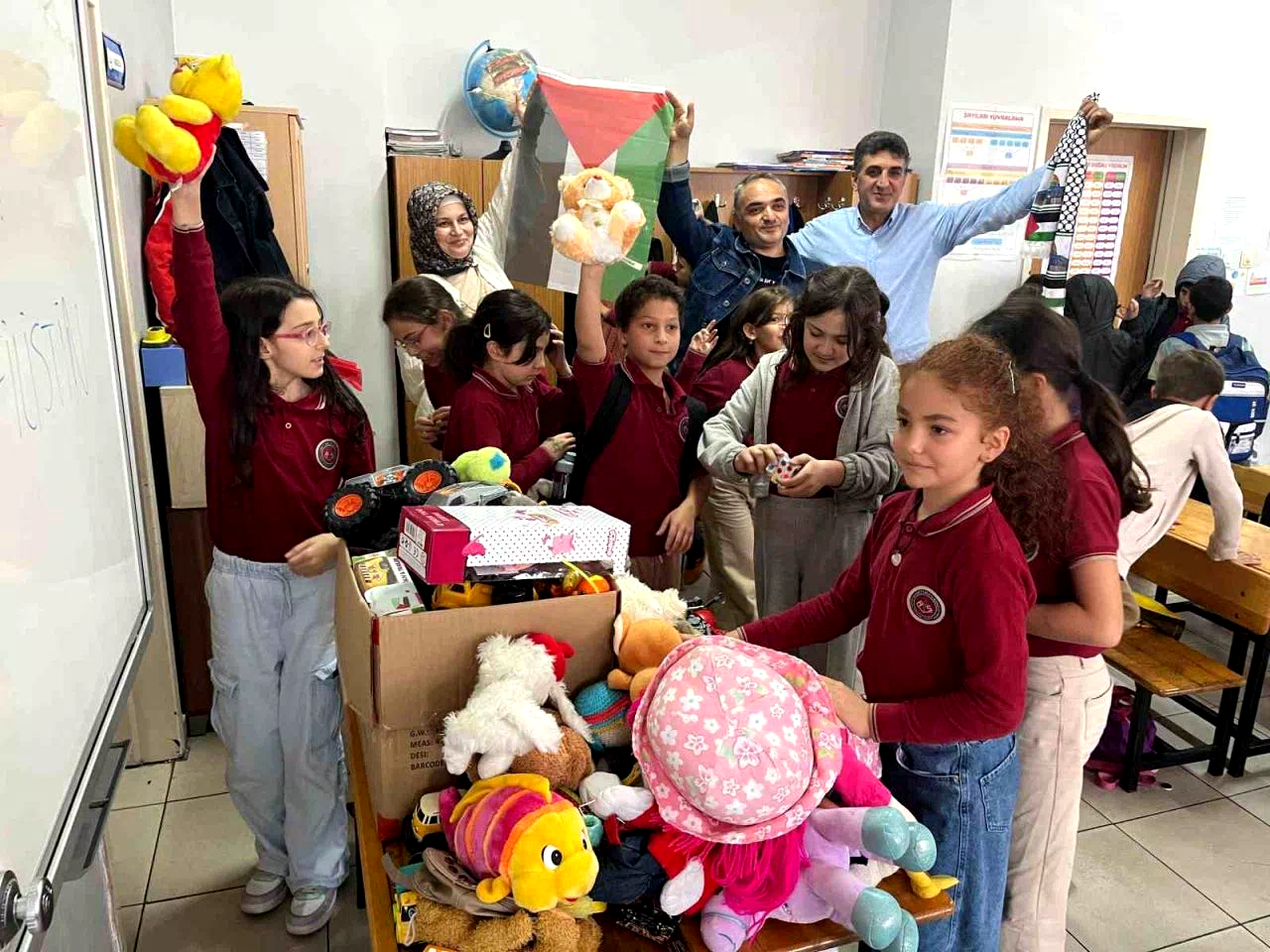 Filistin’deki kardeşlerini unutmadılar