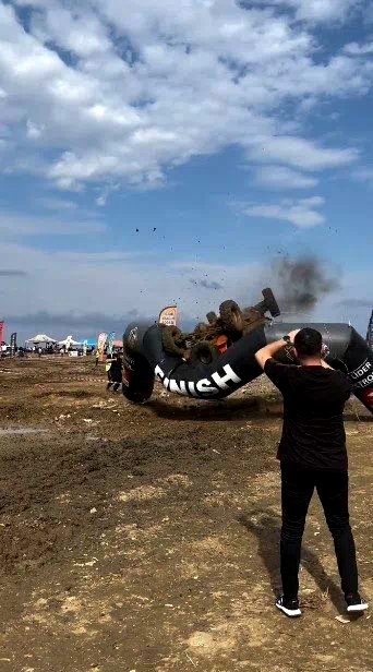 Finish çizgisini takla atarak geçtiler