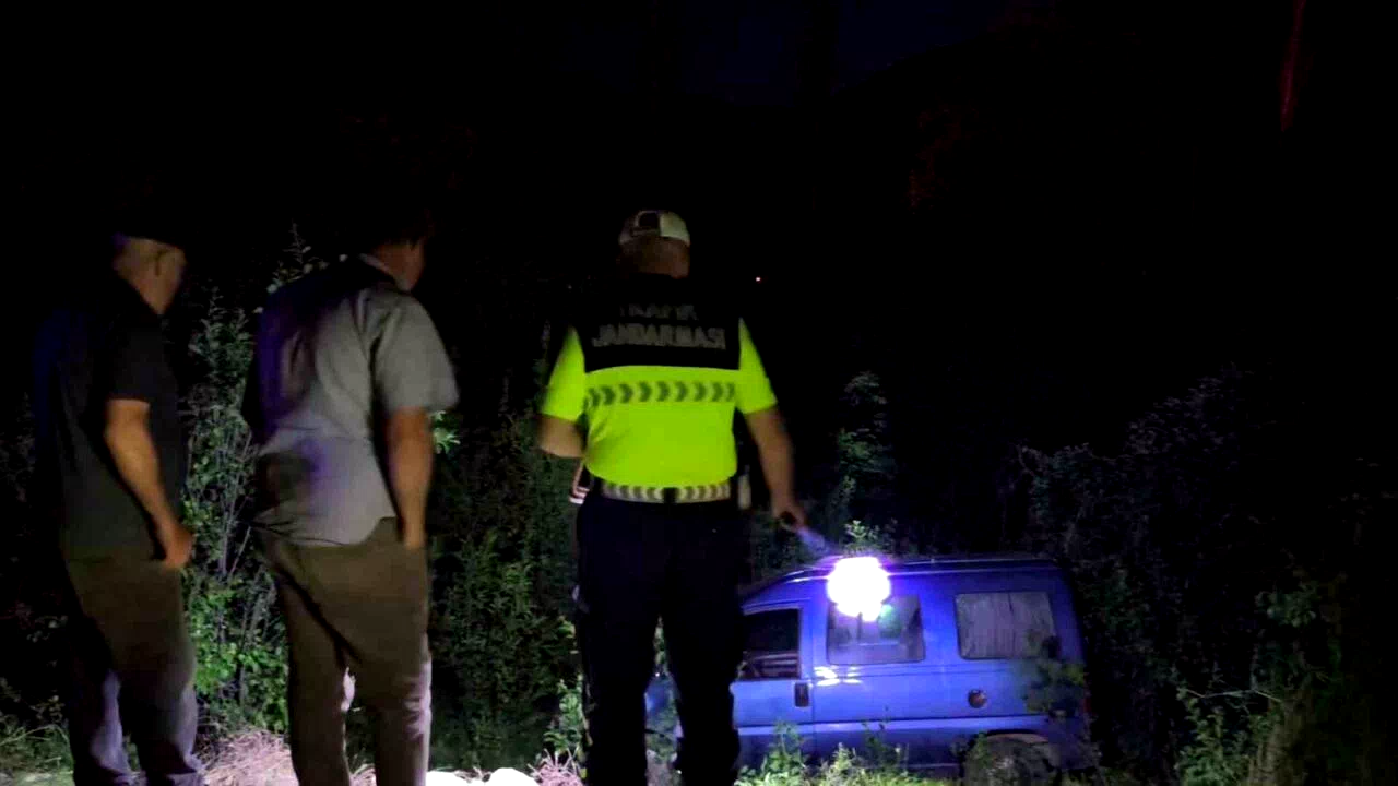 Freni patlayan araç bahçeye uçtu, sürücü yaralandı