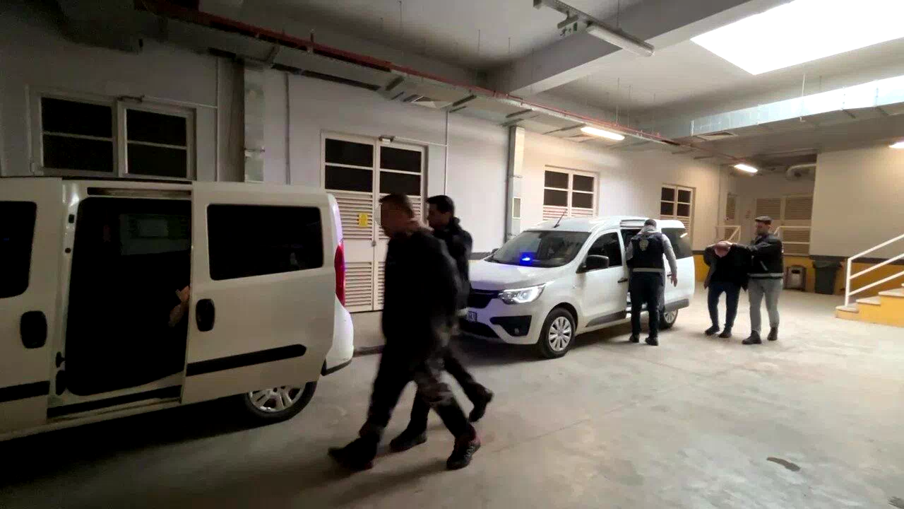 Fuhuş operasyonunda 4 şüpheli yakalandı: 7 mağdur kadın kurtarıldı